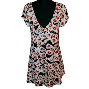 𝅺Sundress buttondown laces up the back